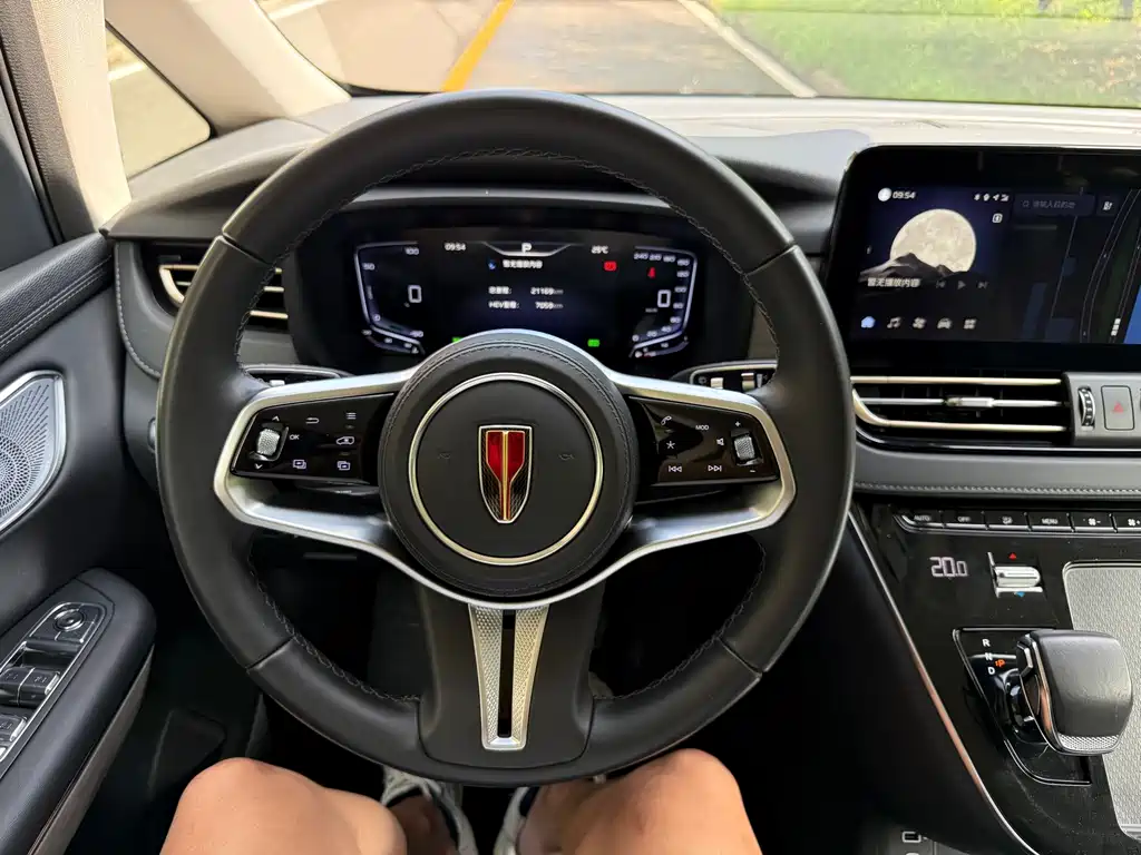 Hongqi Hongqi HQ9 PHEV — миниатюра 6