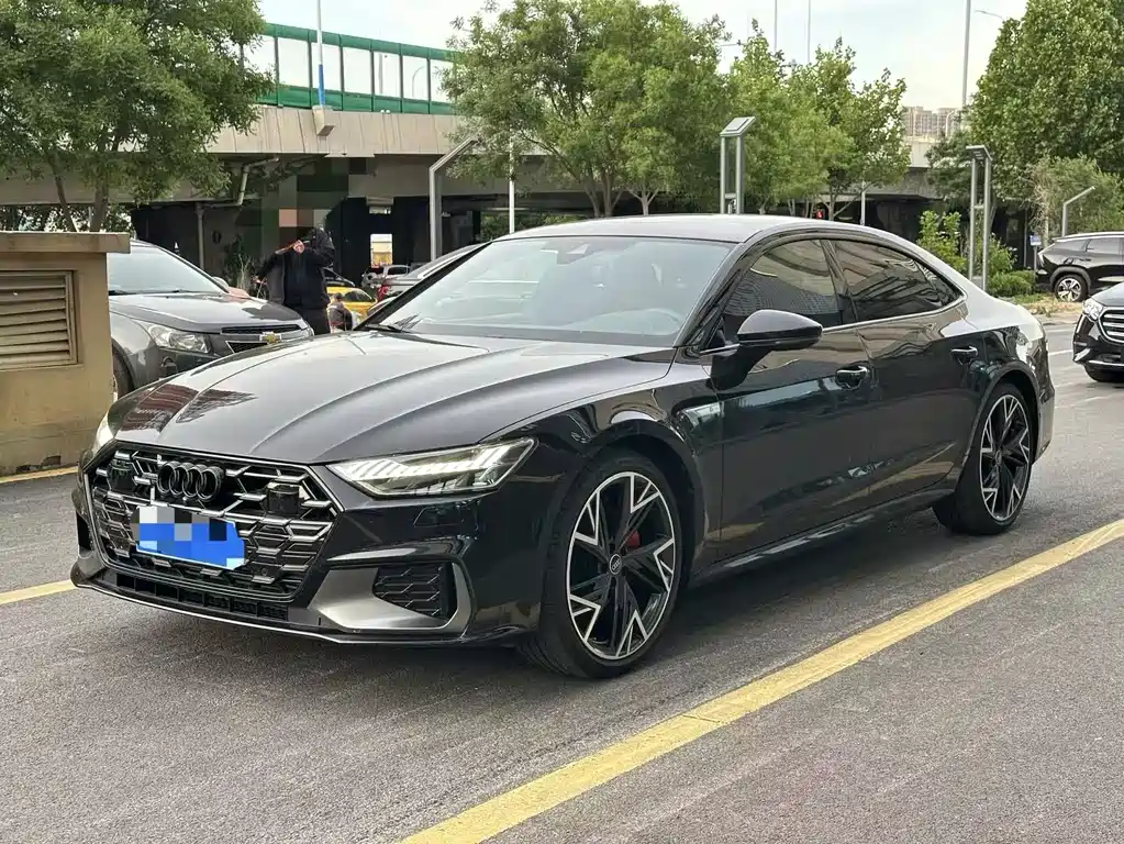 Audi A7L 2025