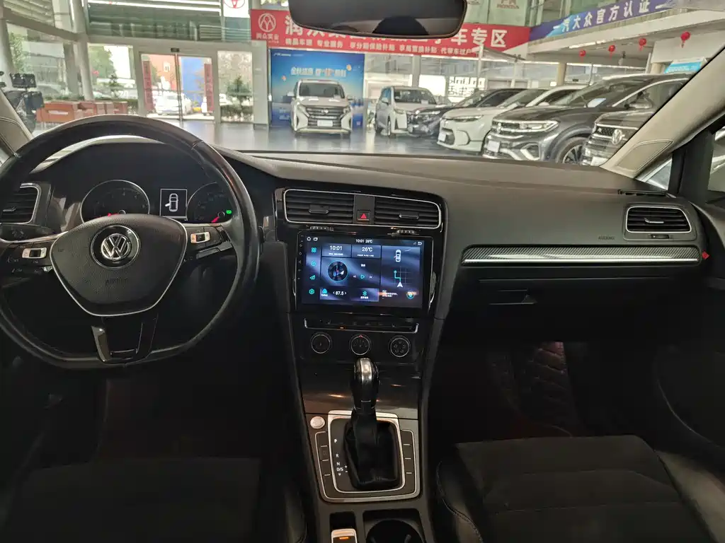 Volkswagen Golf 2018 230TSI AT Luxury
