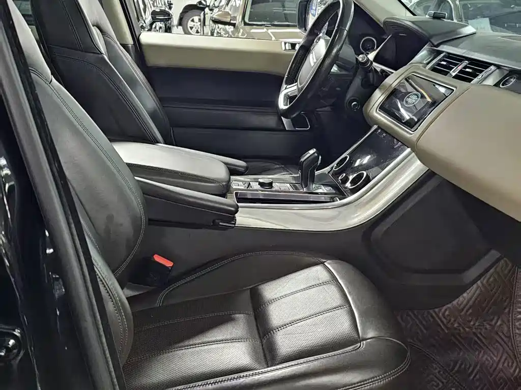 Land Rover Sport PHEV — миниатюра 17