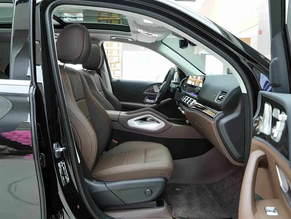 Mercedes-Benz GLE (Import) — миниатюра 12