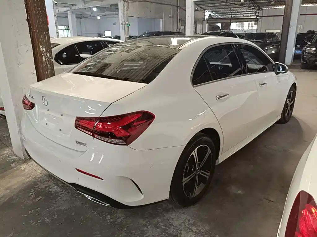 Mercedes-Benz A-Class — миниатюра 7