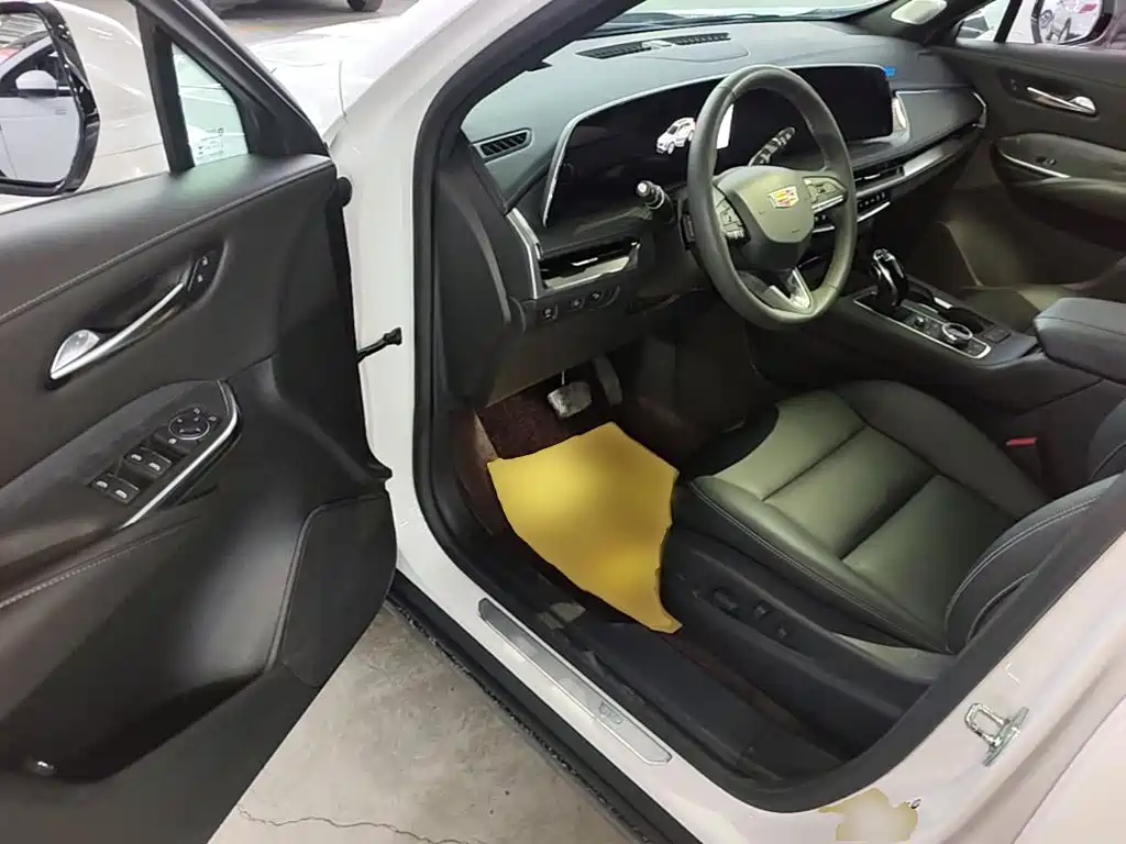 Cadillac XT4 — миниатюра 16