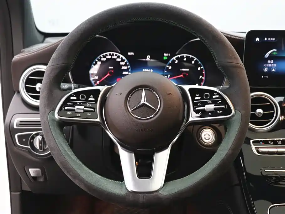 MERCEDES-BENZ GLC