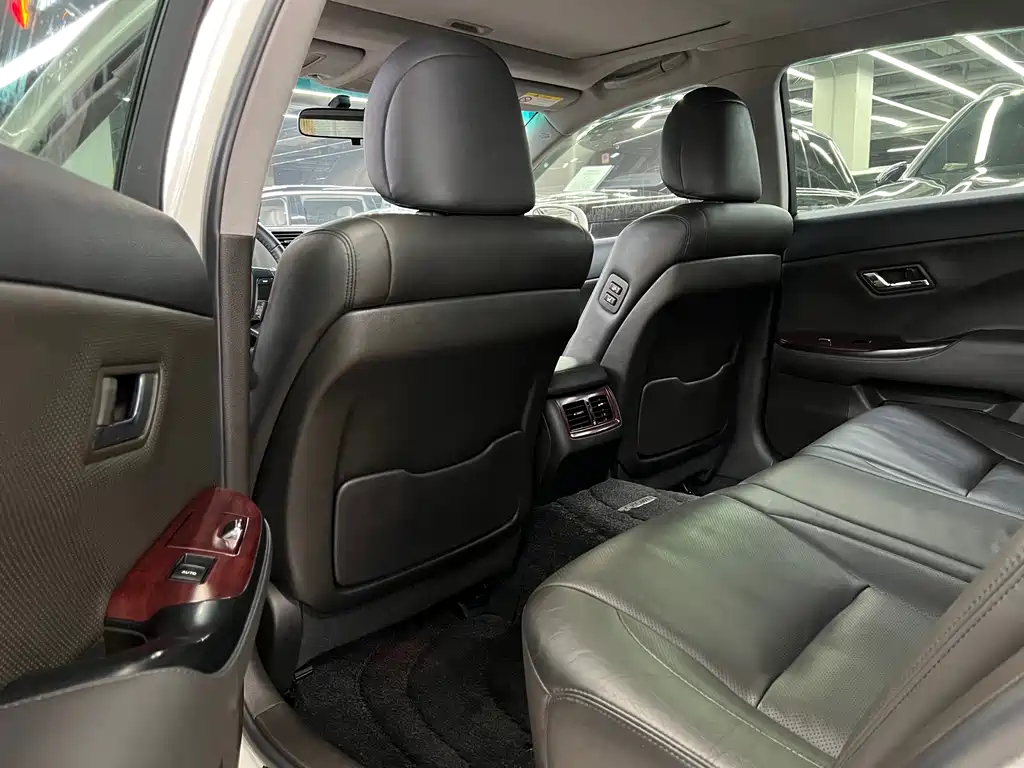 Toyota Crown 2010 2.5L Royal