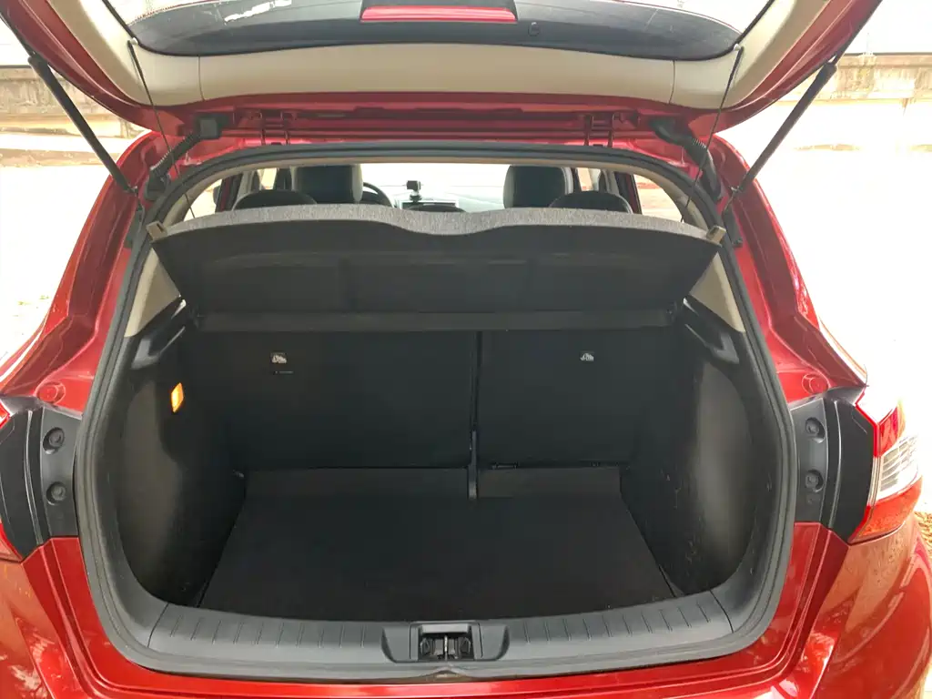 Nissan Tiida 1.6L CVT Smart Drive Edition China VI, фото 15