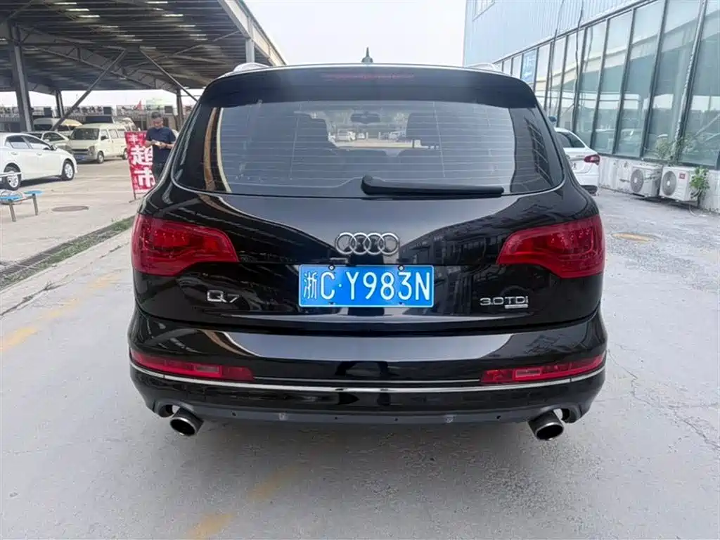 Audi Q7 2010 3.0 TDI quattro Lead