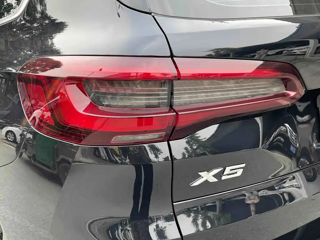 BMW X5 — миниатюра 12