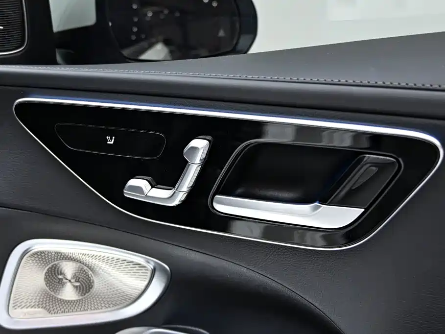 Mercedes-Benz C-Class — миниатюра 30