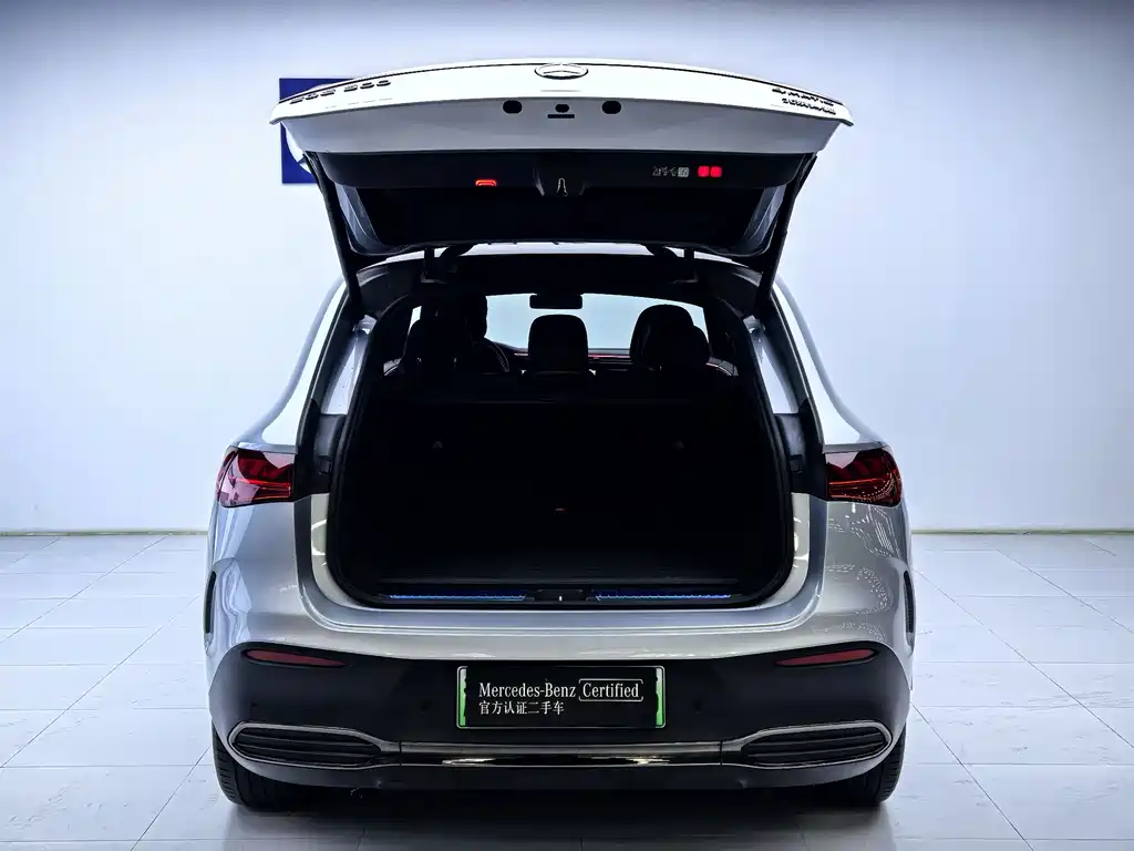 MERCEDES-BENZ EQE SUV