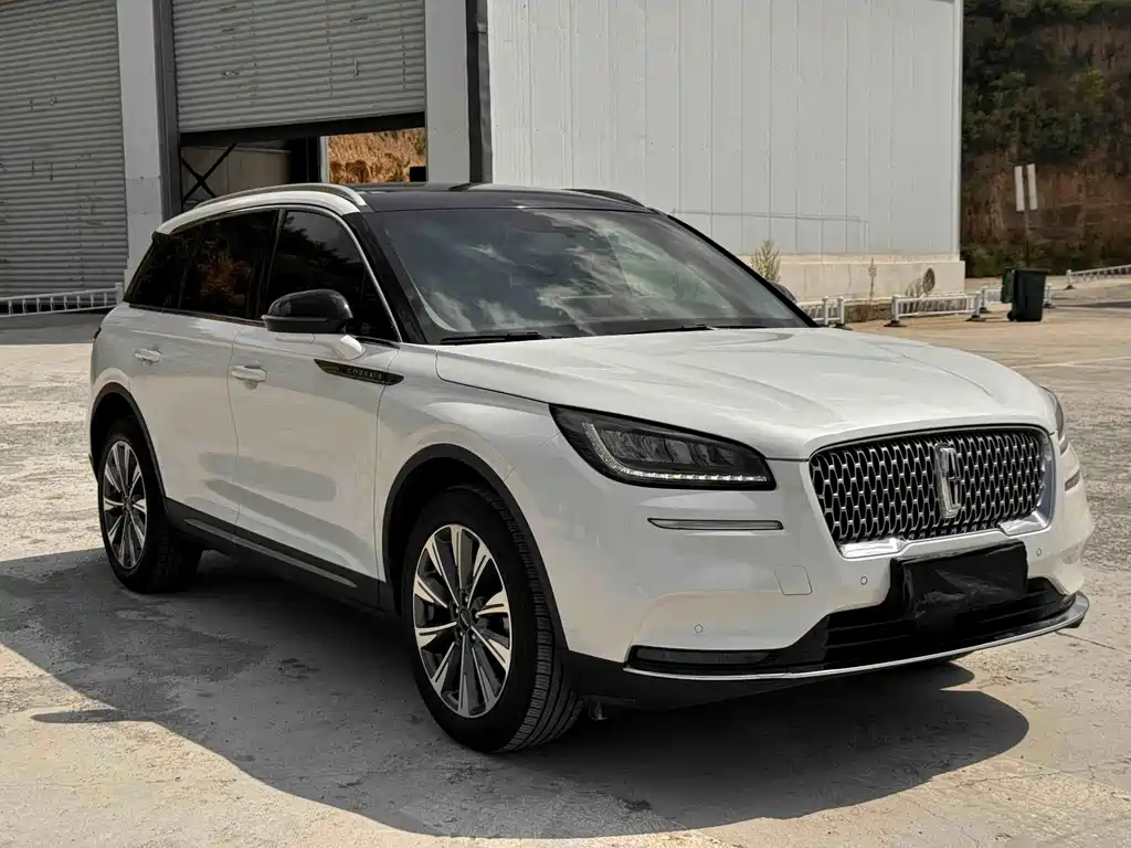 Lincoln Corsair — миниатюра 3