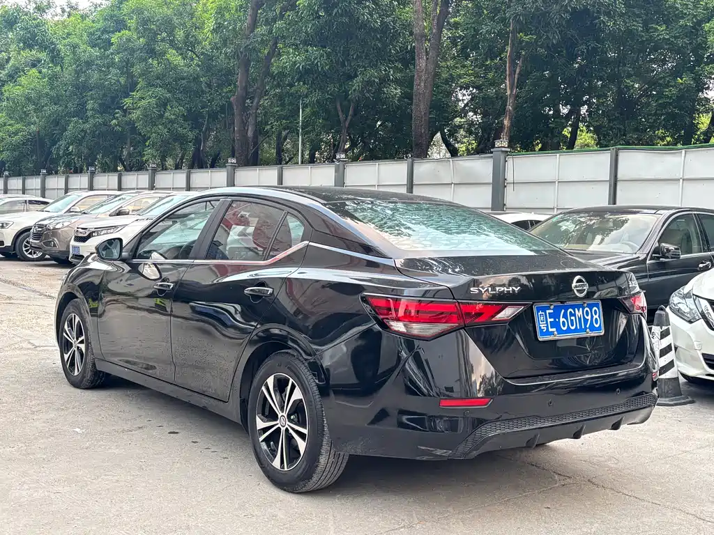 Nissan Sylphy — миниатюра 4