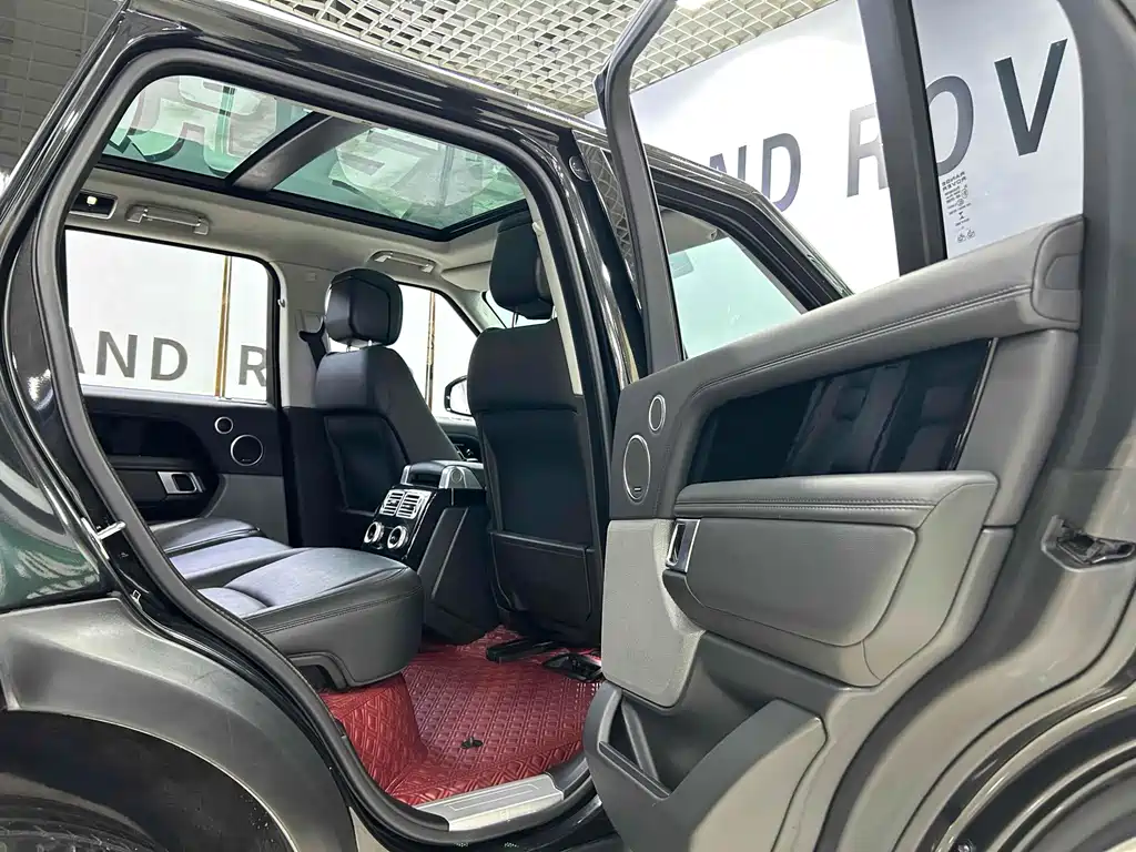 Land Rover Range Rover — миниатюра 18