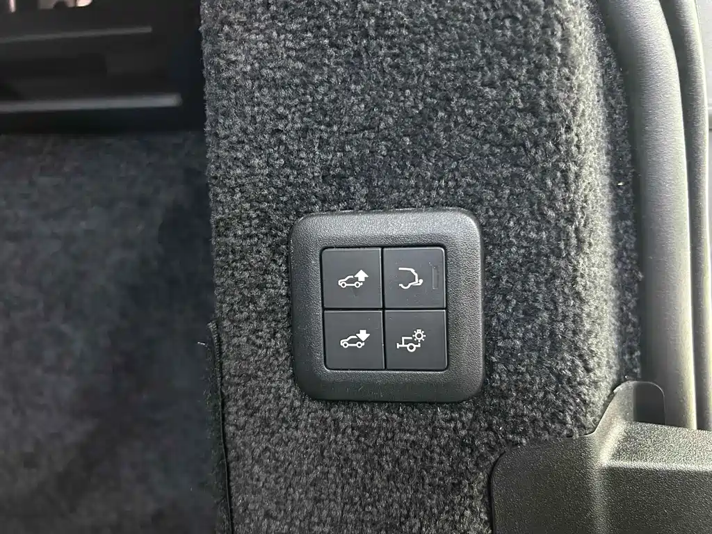 Land Rover Range Rover — миниатюра 23