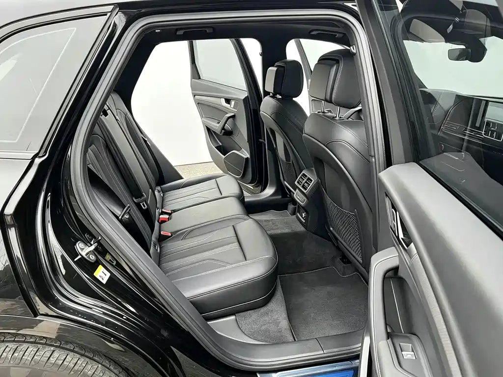 Audi Q5L — миниатюра 7