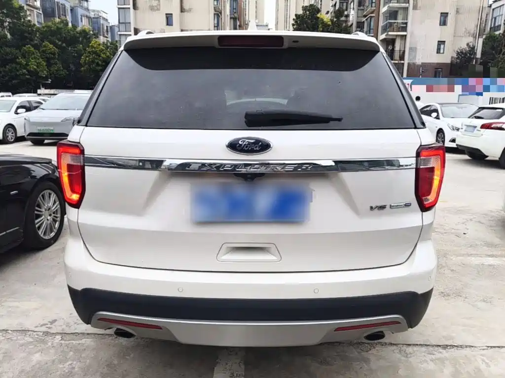 Ford Explorer (Import) — миниатюра 6