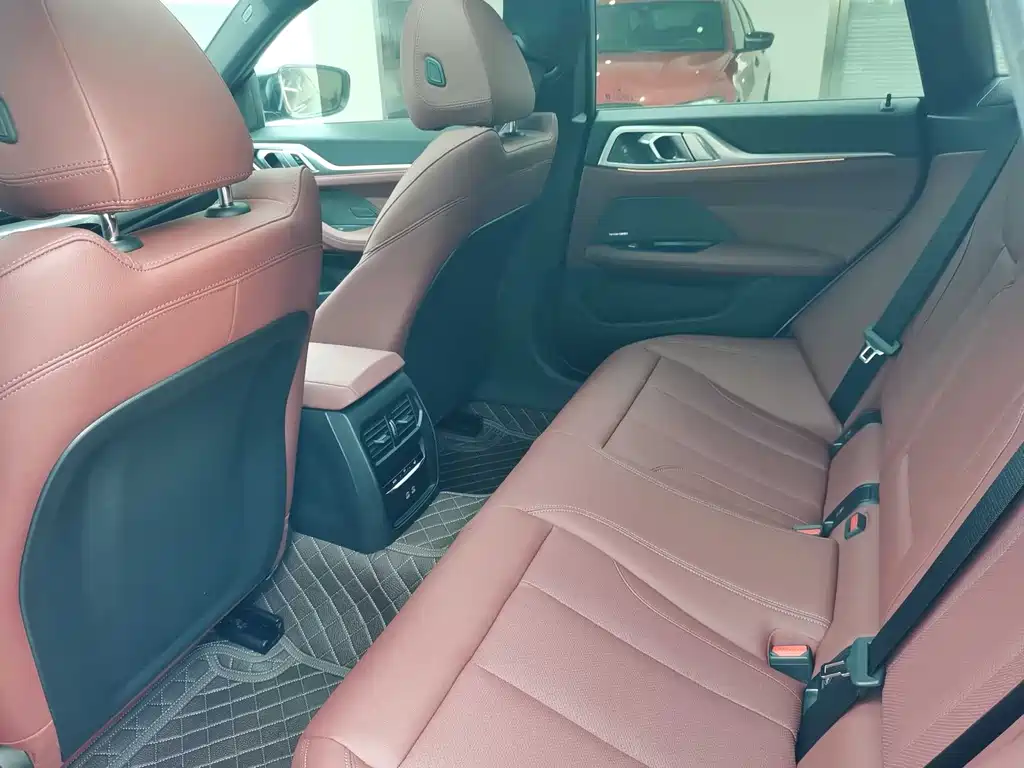 BMW 4 Series 430i Gran Coupe M Sport Night Package, фото 9