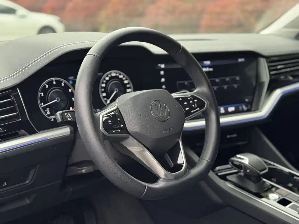 Volkswagen Touareg 2022 2.0TSI