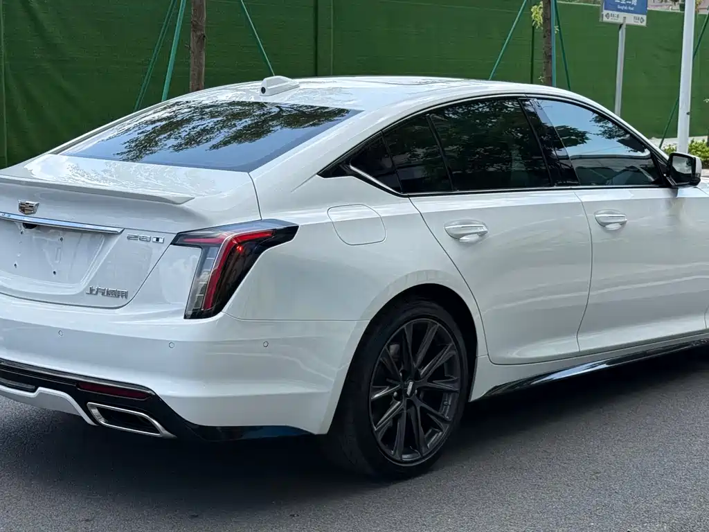 Cadillac CT5 — миниатюра 5