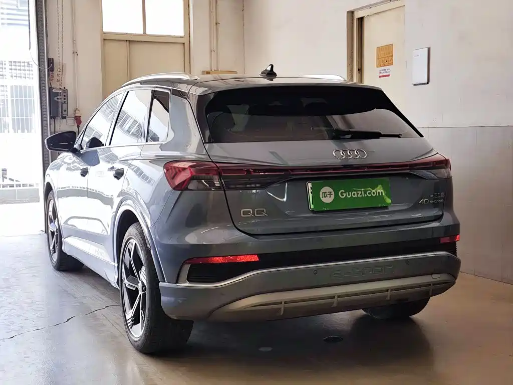 Audi Q4 e-tron — миниатюра 5