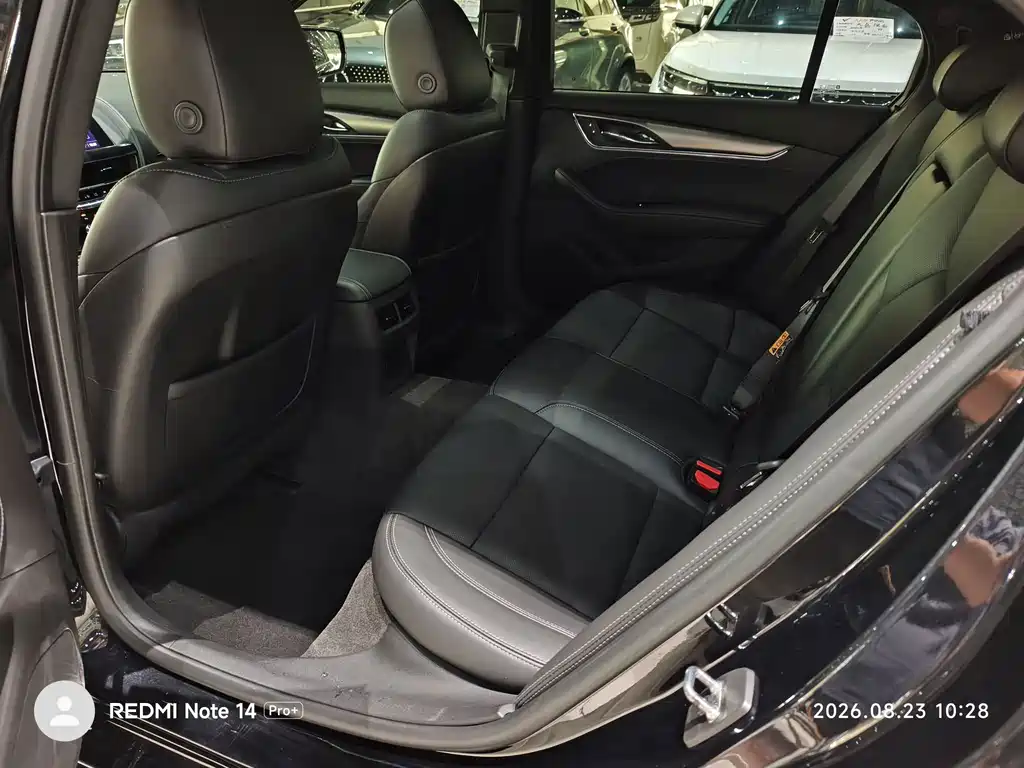 Cadillac CT5 — миниатюра 6