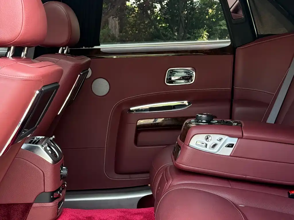 Rolls-Royce Ghost — миниатюра 7