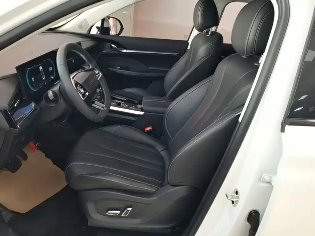 Roewe RX5 MAX — миниатюра 11