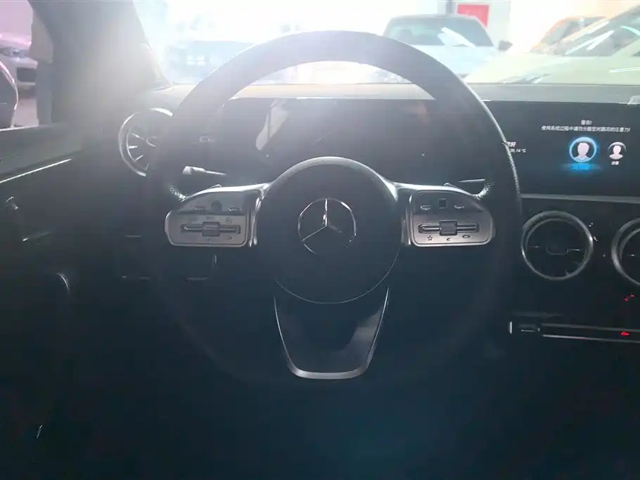 MERCEDES-BENZ A CLASS