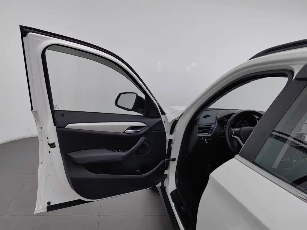 BMW X1 — миниатюра 8