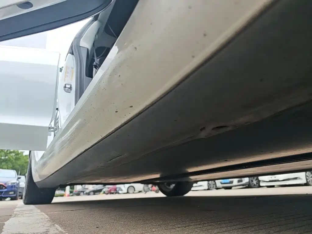 Tesla Model 3 — миниатюра 21
