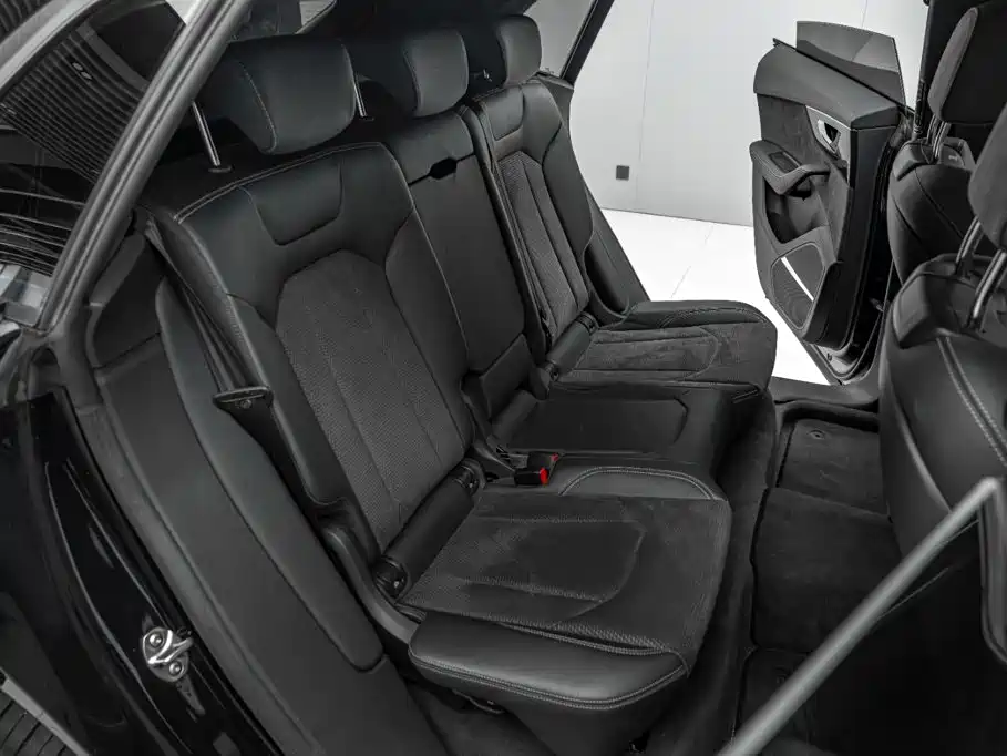 Audi Q8 — миниатюра 27