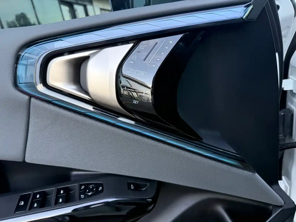 BMW X3 — миниатюра 13