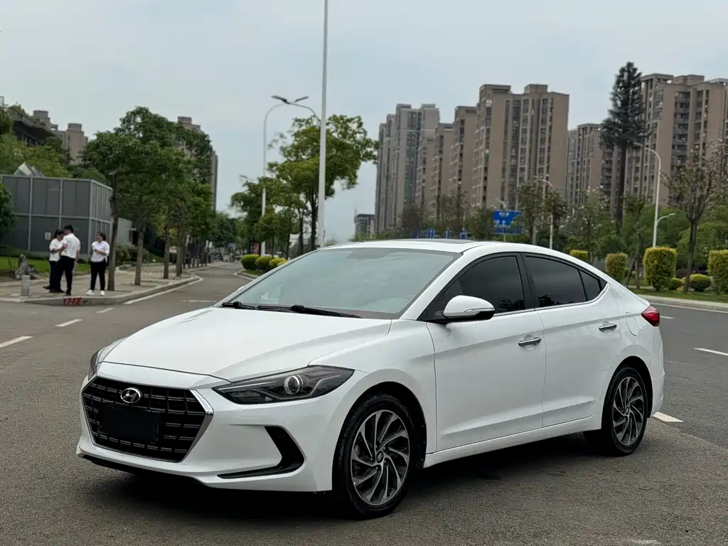 Hyundai Elantra 2020