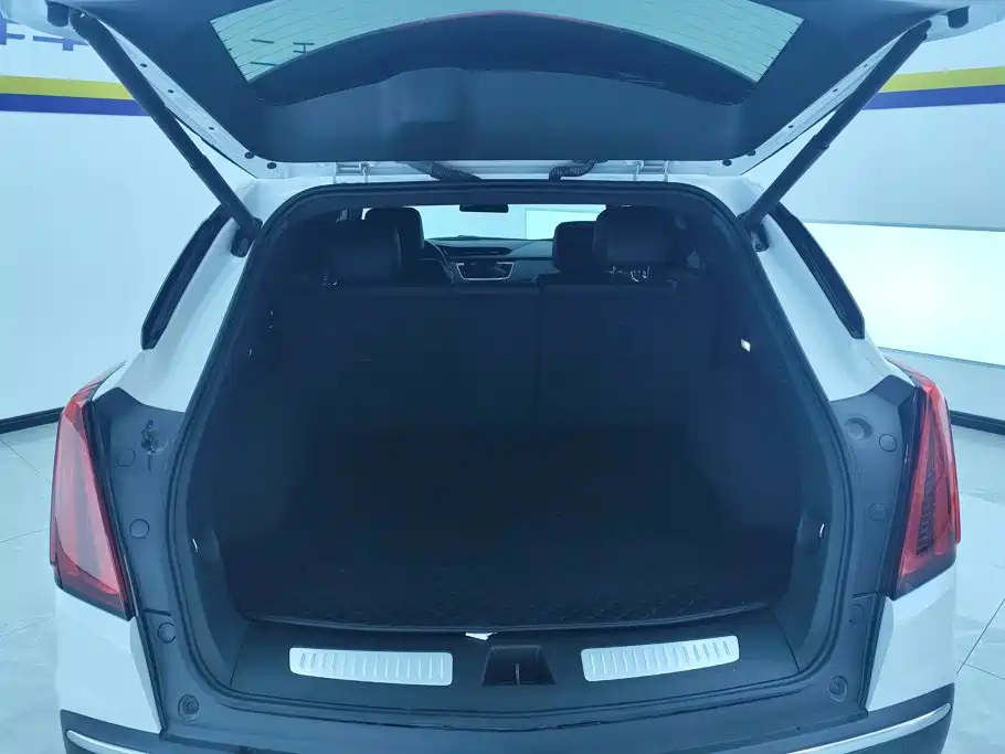 Cadillac XT5 — миниатюра 4