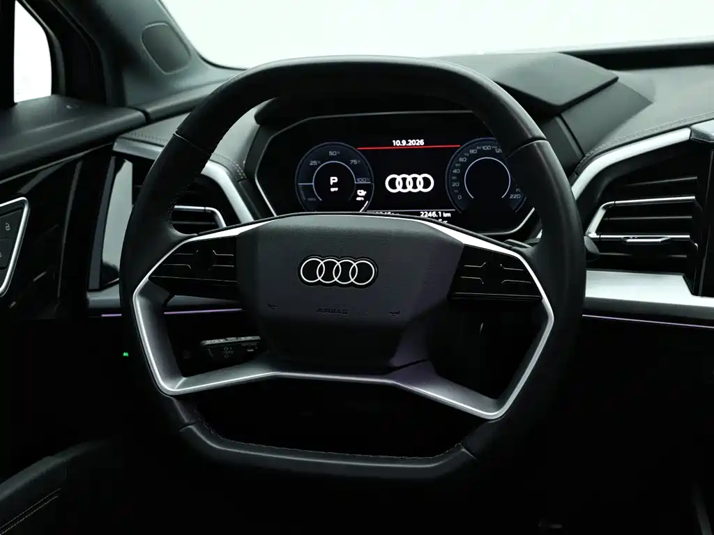 Audi Q4 e-tron — миниатюра 16