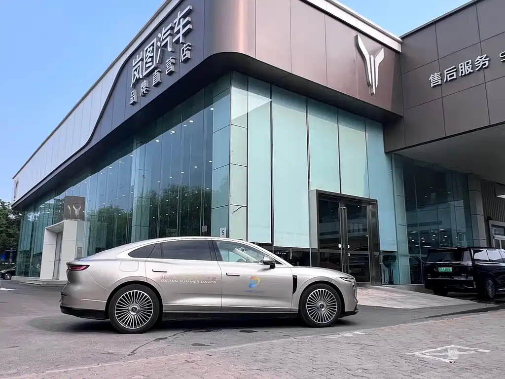 VOYAH 岚图追光 L — миниатюра 6