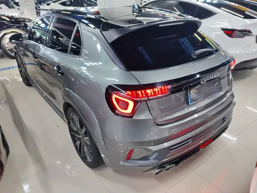 Lynk & Co 02 Hatchback — миниатюра 5