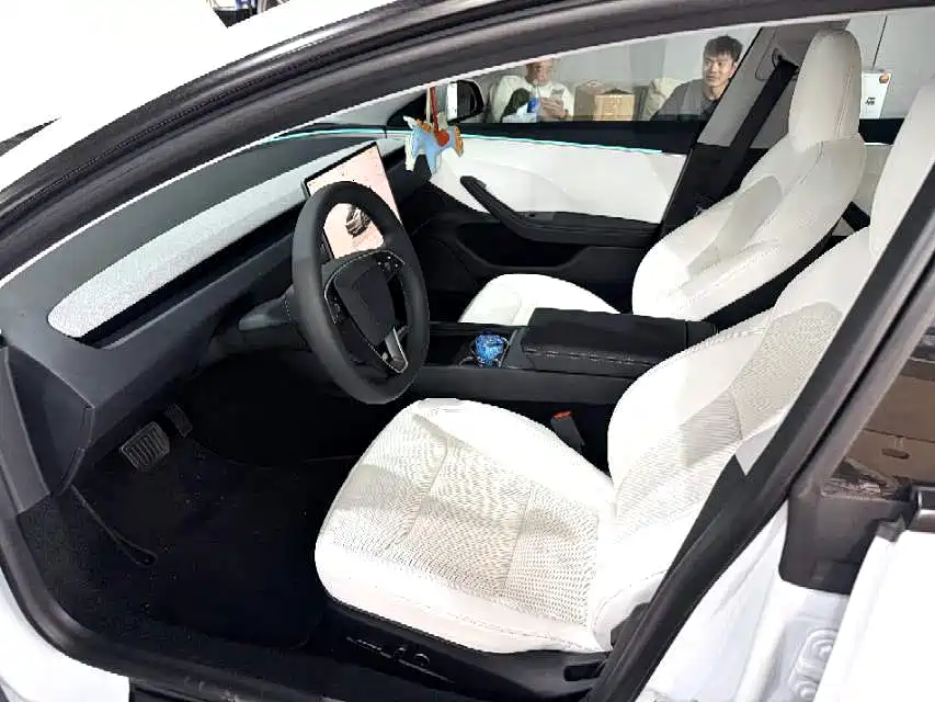 Tesla Model 3 — фотографии объявления, Фото 3