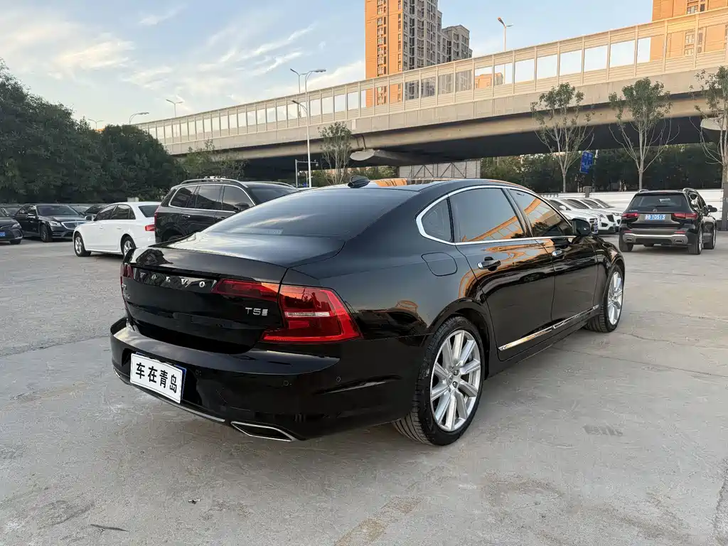 Volvo S90 — миниатюра 13