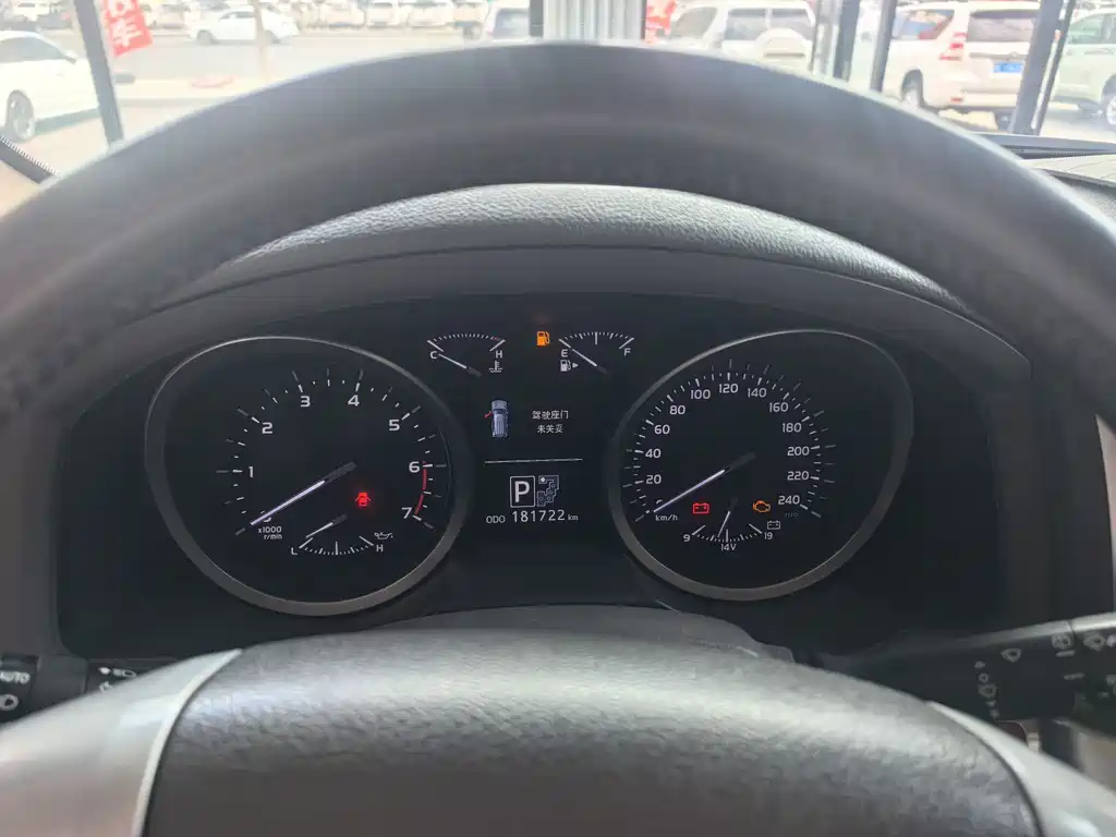 Toyota Land Cruiser 2012 4.6L AT VX-R