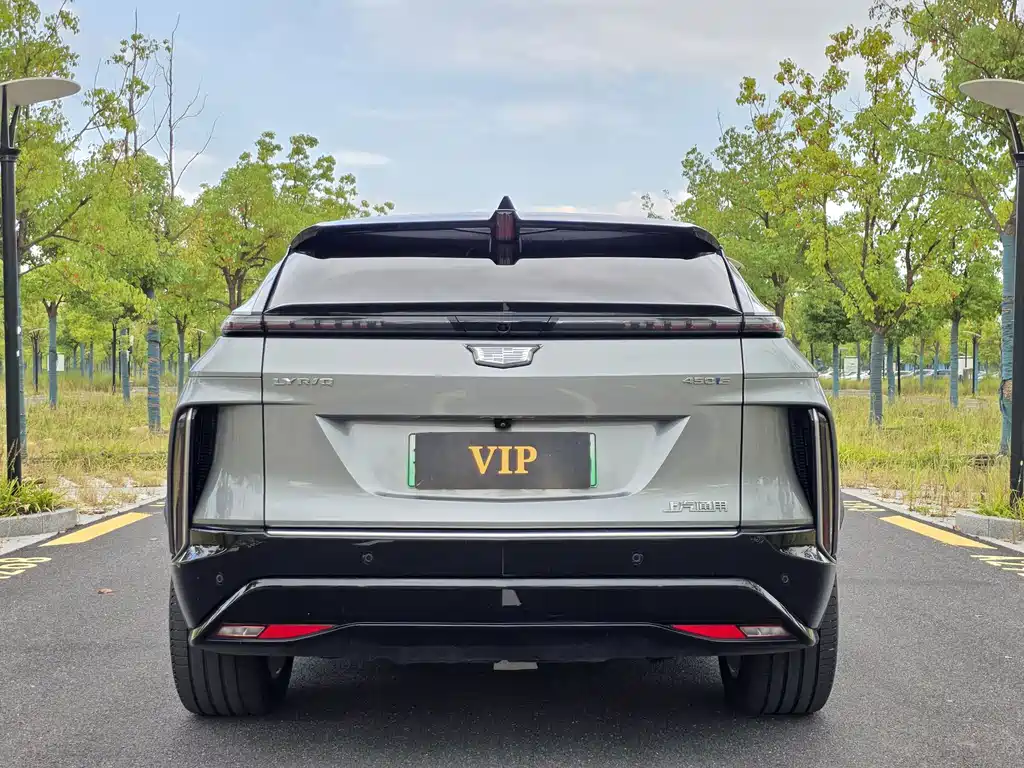 Cadillac Lyriq — миниатюра 5