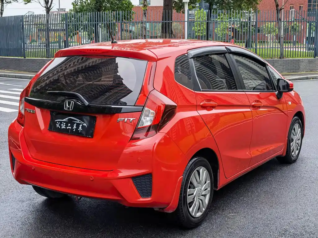 Honda Fit — миниатюра 7