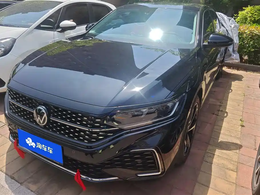 Volkswagen Passat 2024