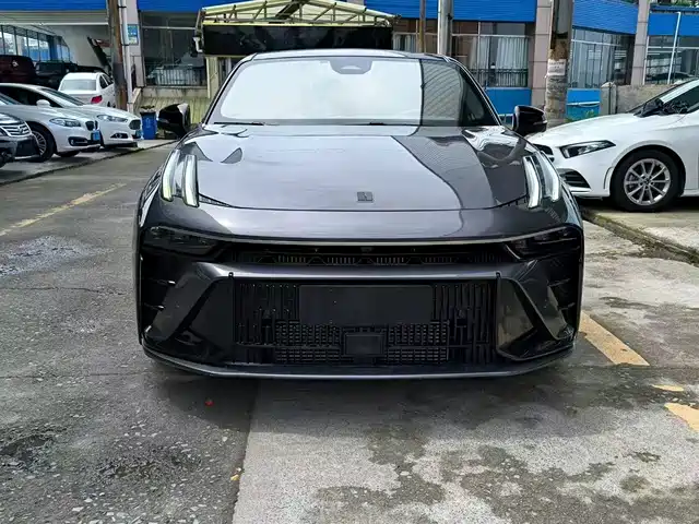 2023 Lynk & Co 03