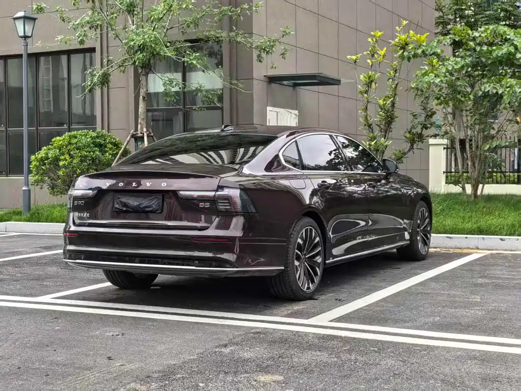 Volvo S90 2026 B5 Luxury