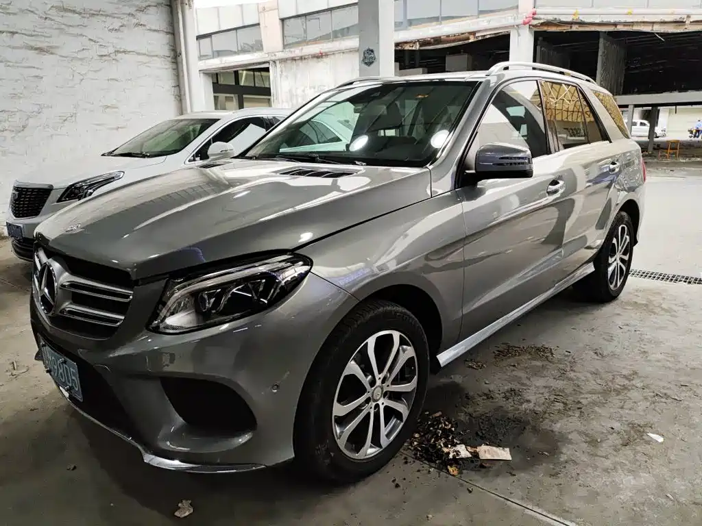 Mercedes-Benz GLE 2016