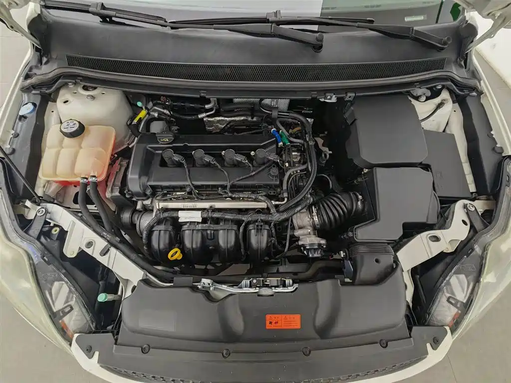 Ford Focus 2013 1.8L AT