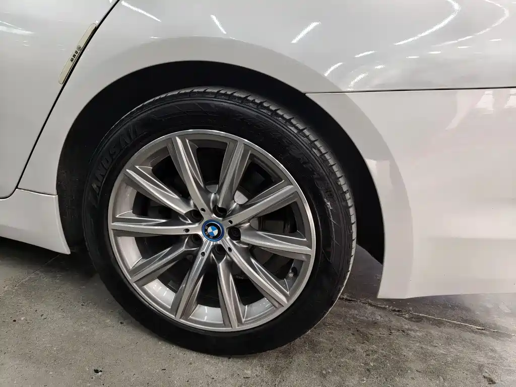 BMW 5 SERIES NEW ENERGY