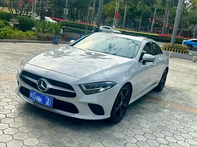 MERCEDES-BENZ CLS