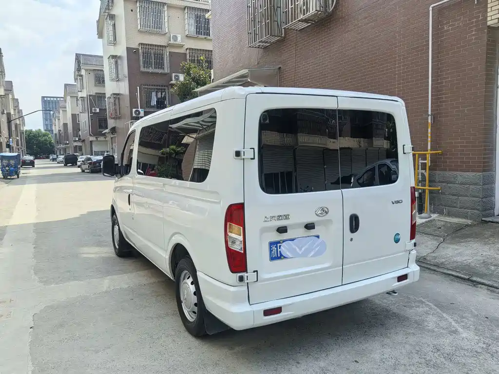 Maxus V80 — миниатюра 3